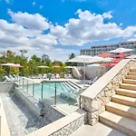 Hotel Mediteran Plava Laguna 3*