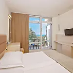 Mediteran Plava Laguna Hotel