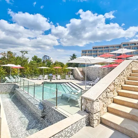 Hotell Mediteran Plava Laguna 3*