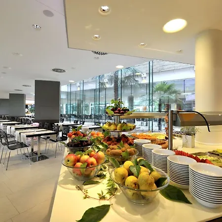 Hotell Mediteran Plava Laguna 3*