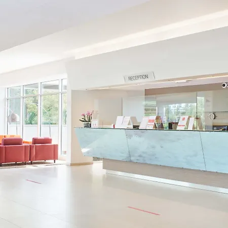 Hotell Mediteran Plava Laguna 3*