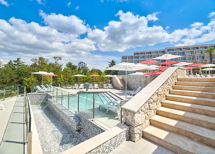 Hotel Mediteran Plava Laguna 3*