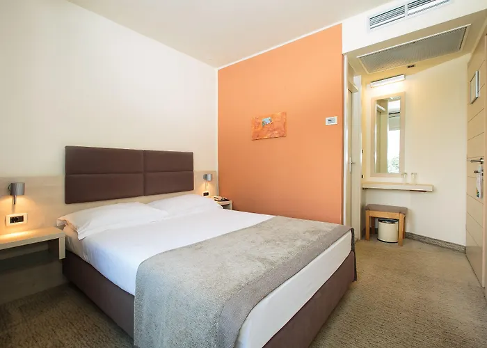 Otel Mediteran Plava Laguna 3*