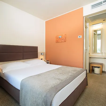 Otel Mediteran Plava Laguna 3*