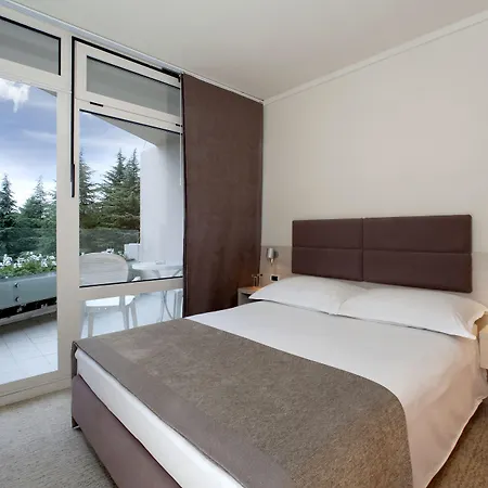 Mediteran Plava Laguna Otel